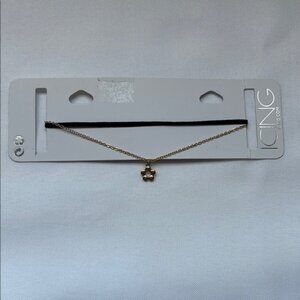 Icing Gold Flower Pendant Necklace